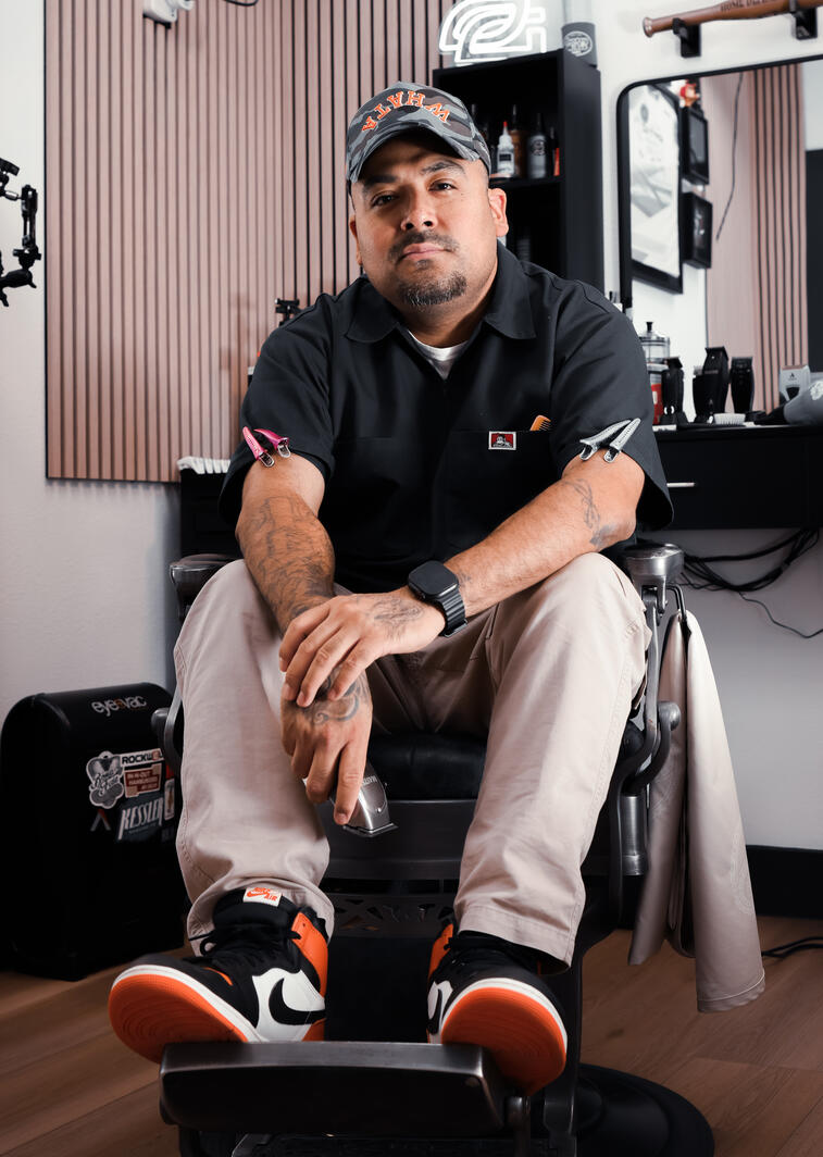 Arturo 2ROW Barber Headshot Arturo 2ROW Barber Headshot